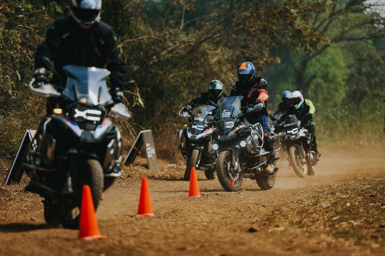 ムンバイでのBmw Motorrad Gs Experience 2023 1