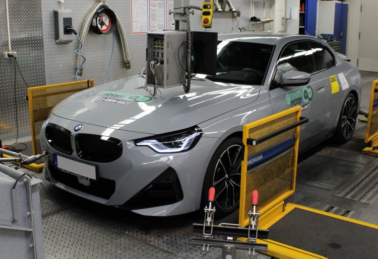 BMW 2 シリーズ クーペ グリーン Ncap