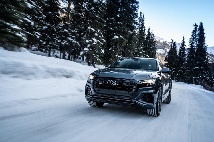 Audi Q8 Front Action
