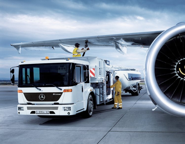 Mercedes Benz Econic Aircraft