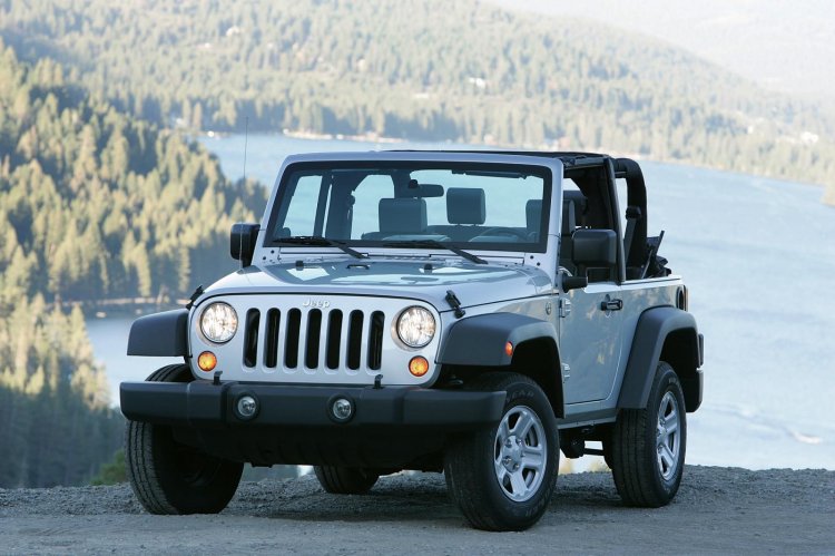 Jeep Wrangler X Front View