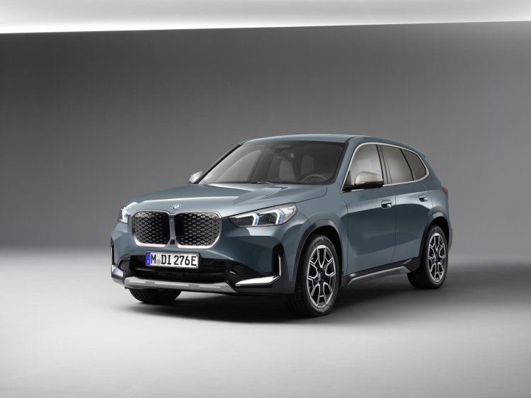 2023 Bmw Ix1 Front Quarter
