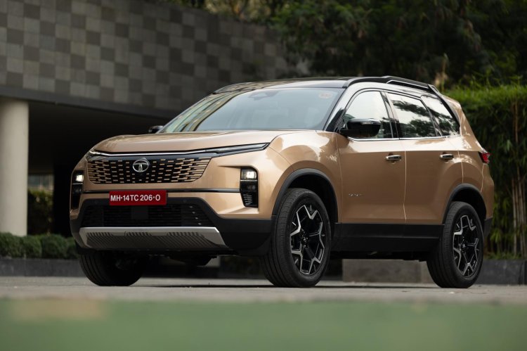 2023 Tata Safari Front Quarter