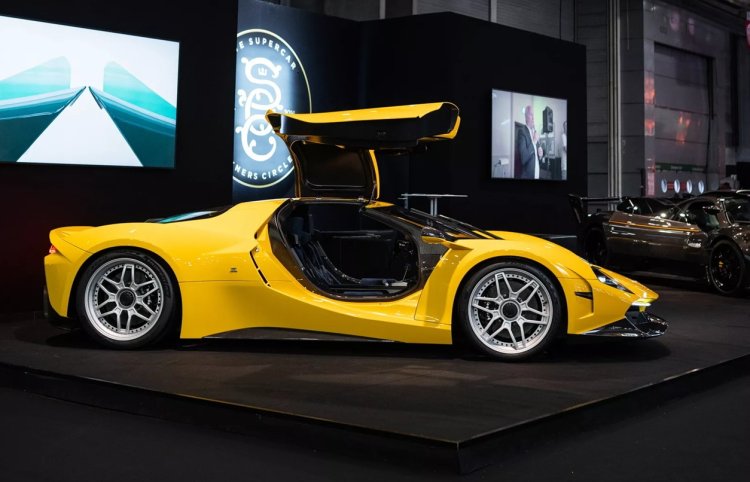 Capricorn 01 Zagato Retromobile Right Side
