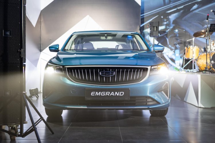 Geely Emgrand Front