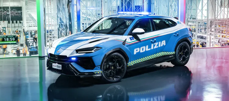 Lamborghini Urus Police Car Front Quarter