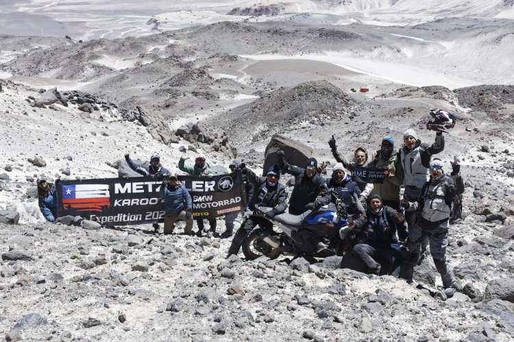 Bmw R 1300 Gs Highest Active Volcano 1