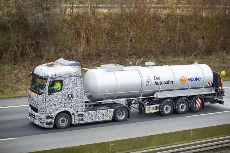 Mercedes Benz Eactros 600 Winter Testing