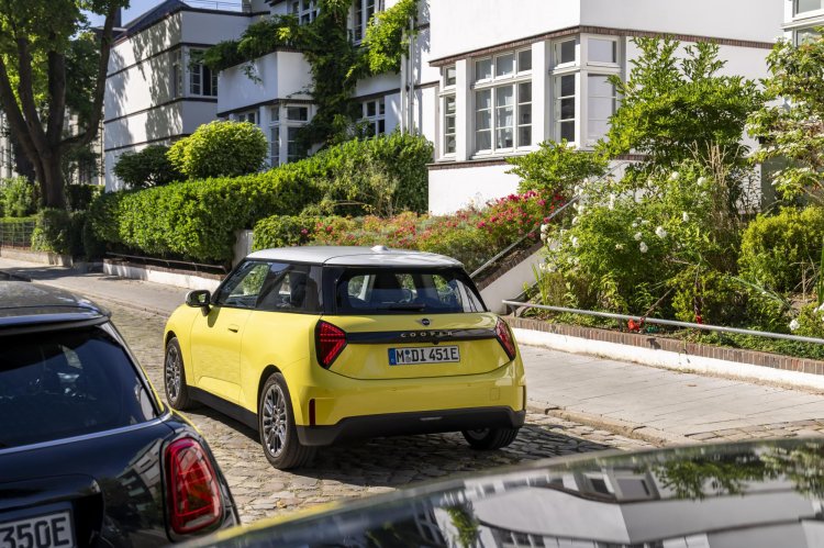 Mini Cooper E Rear Quarter