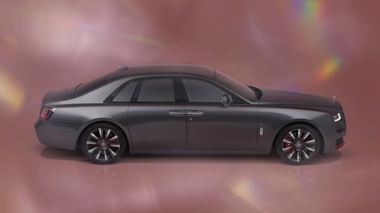 Rolls Royce Ghost Prism Right Side