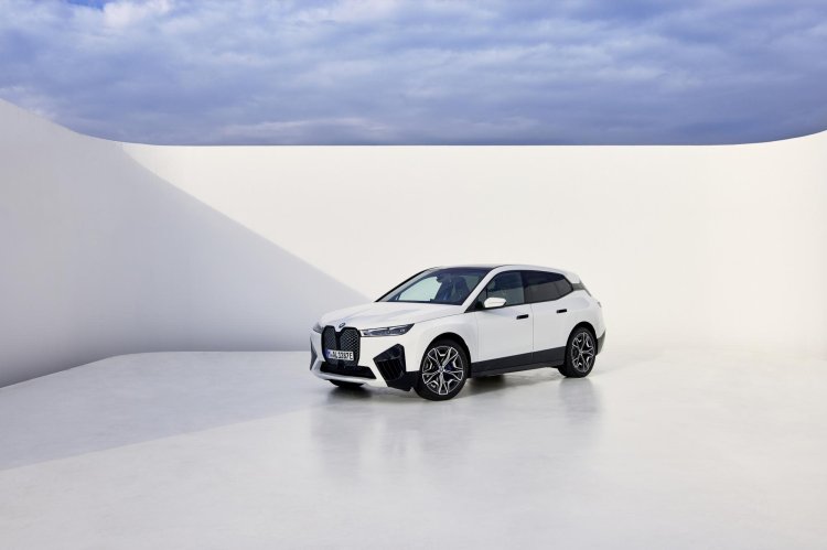 Bmw Ix Xdrive50 Front Quarter