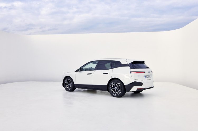 Bmw Ix Xdrive50 Rear Quarter