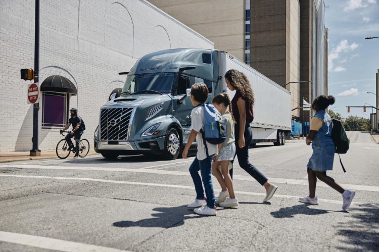 Volvo Vnl Heavy Duty Truck At A Crossing