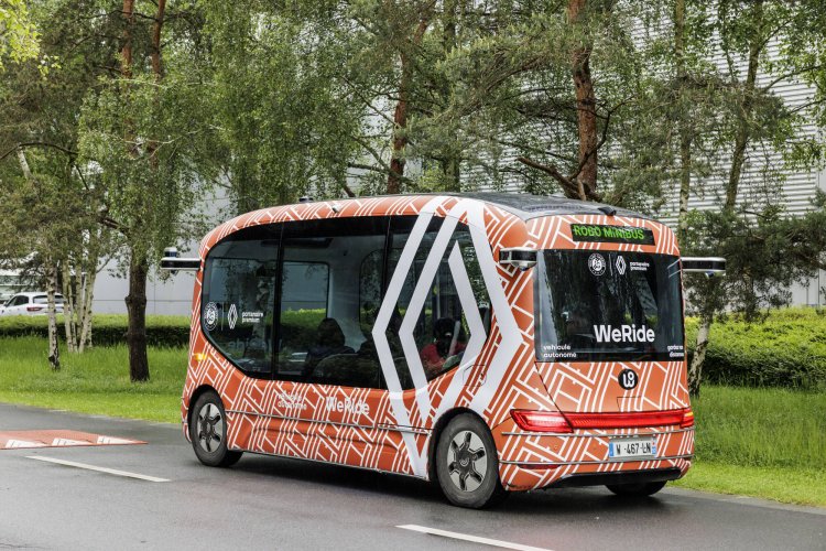 Renault Autonomous Mini Bus With Level 4