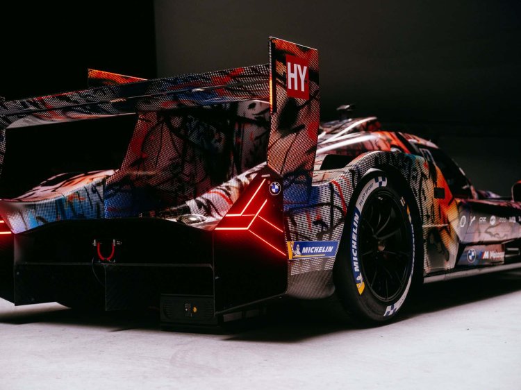 Bmw M Hybrid V8 Art Car Rear Quarter
