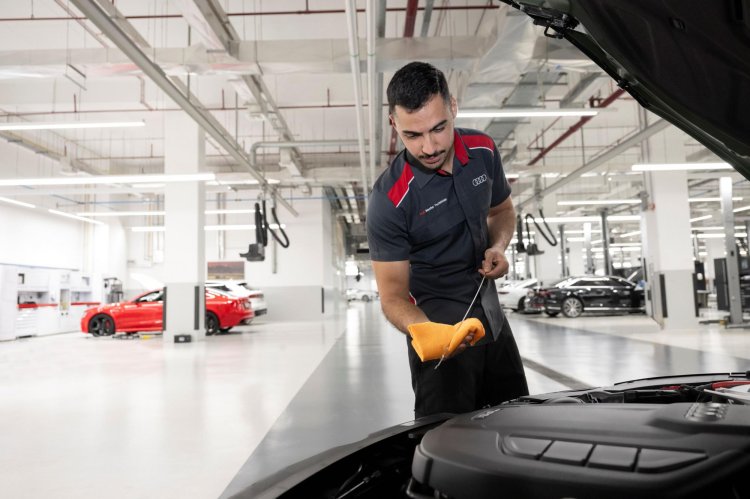 Audi Authorised Service Centre Engine Oil Level Ch