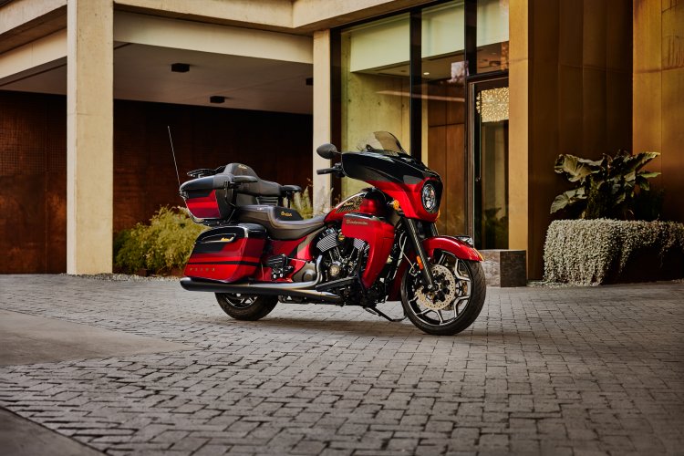 2024 Indian Roadmaster Elite Front Quarter