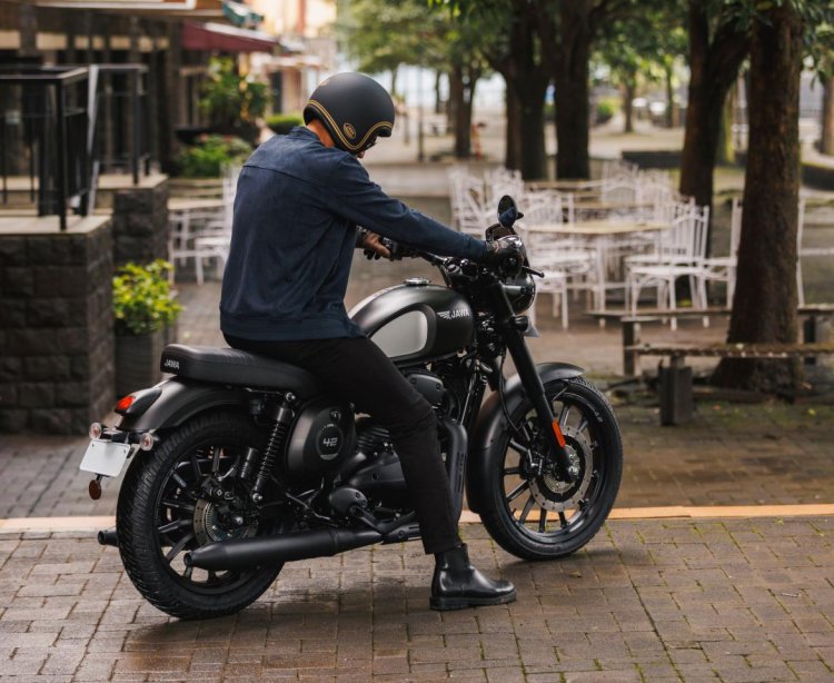 2024 Jawa 42 Infinity Black Matte Dt