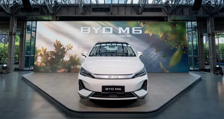 Byd M6 Front Thailand