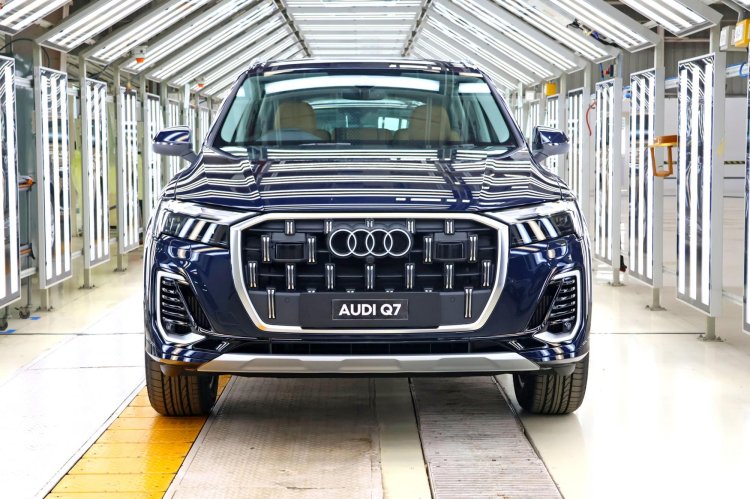 2025 Audi Q7 Front