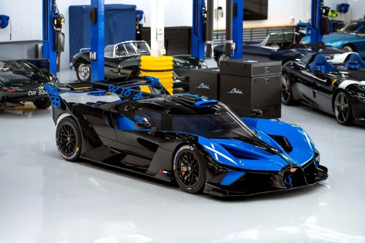 Bugatti Bolide Front Quarter