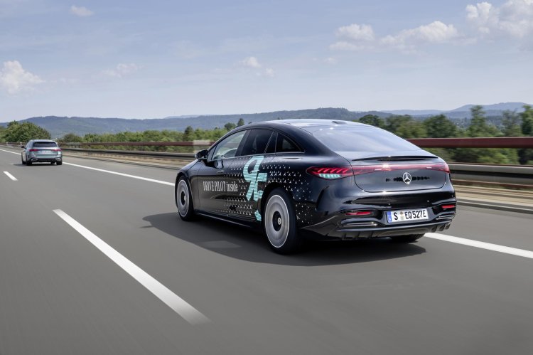 Germany Approves Mercedes Benz To Test Special Lig
