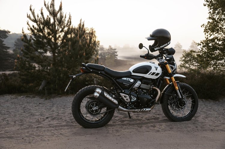 Triumph Scrambler 400xc White Right Side View