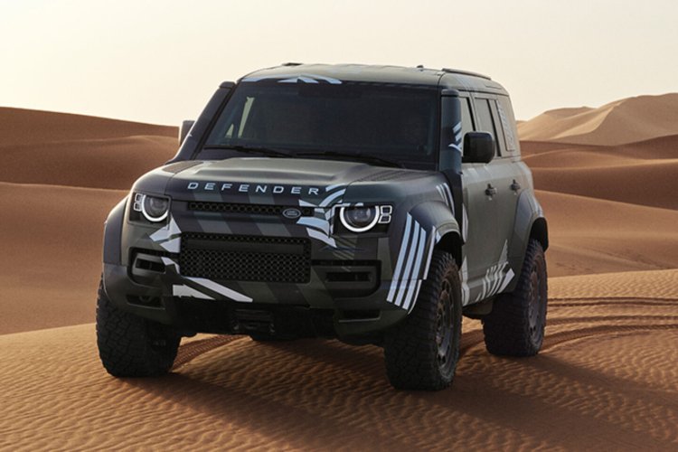 Land Rover Defender Dakar D7x Sand