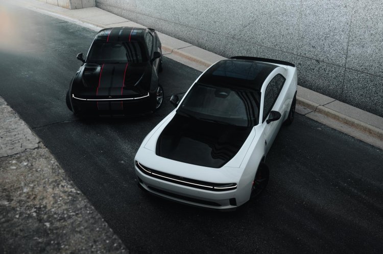 2026 Dodge Charger Daytona Top