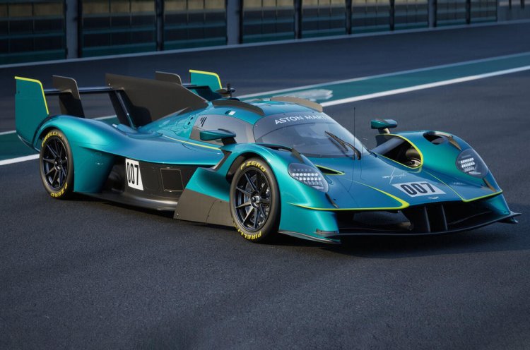 Aston Martin Valkyrie Lm Front Quarter