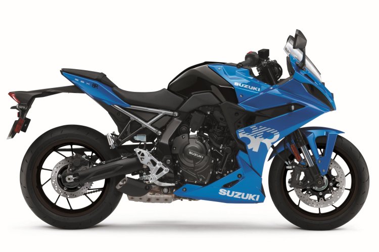 Suzuki Gsx 8r In Metallic Triton Blue