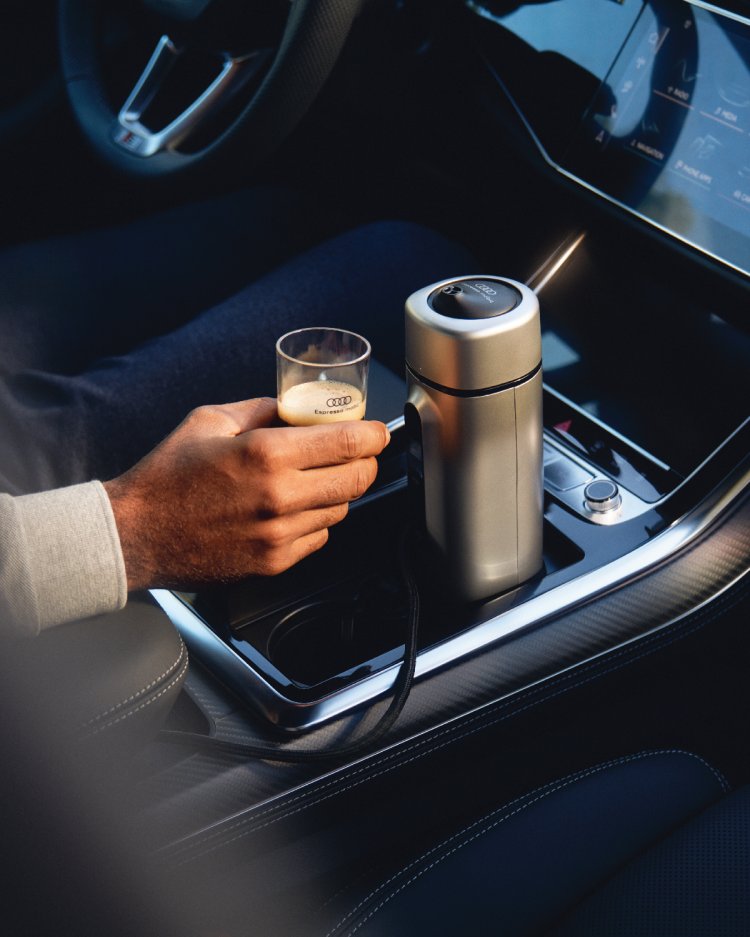 Audi Q7 Signature Edition Espresso Mobile For Coff