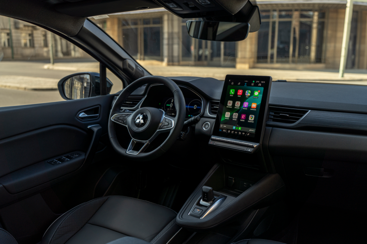 Mitsubishi Grandis Interior