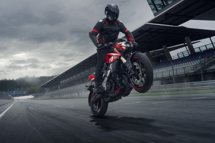 2025 Bajaj Pulsar Ns400z