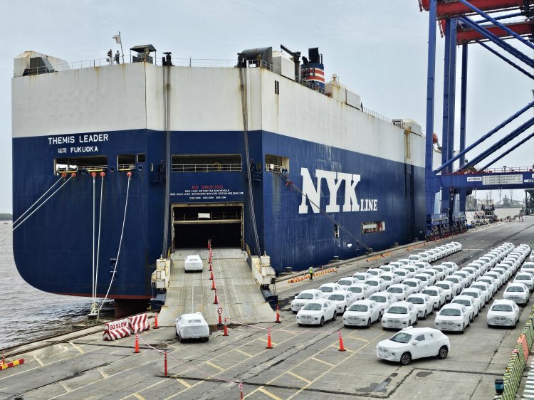 Maruti Fronx At Pipavav Port