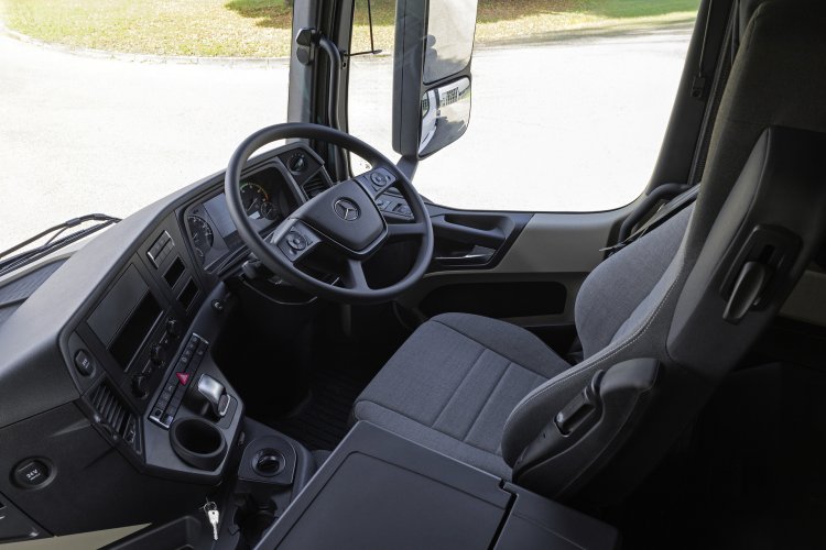 Mercedes Benz Arocs 4763 Interior