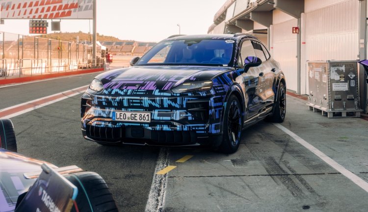 Porsche Cayenne Prototype Livery