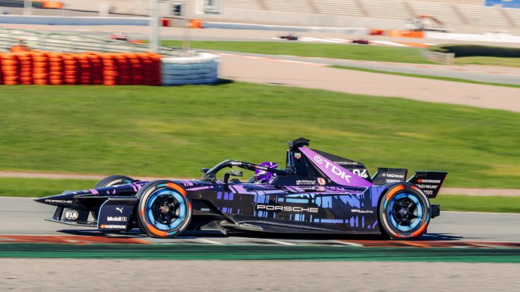Porsche Formula E Car With Cayenne Livery