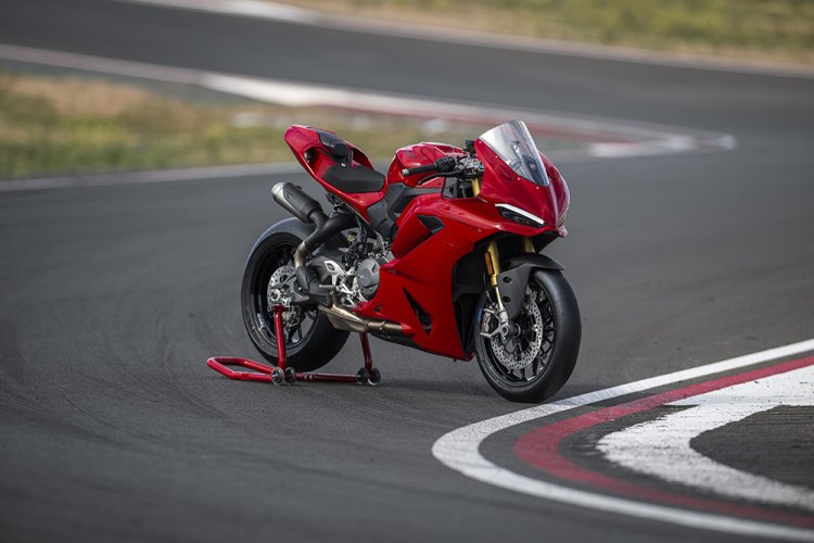 2025 Ducati Panigale V2 S