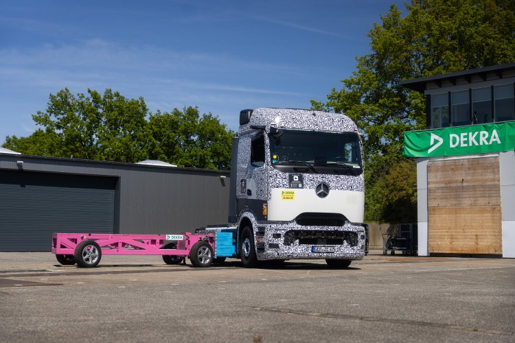 Mercedes Benz Eactros 600 Passes Crash Test With F