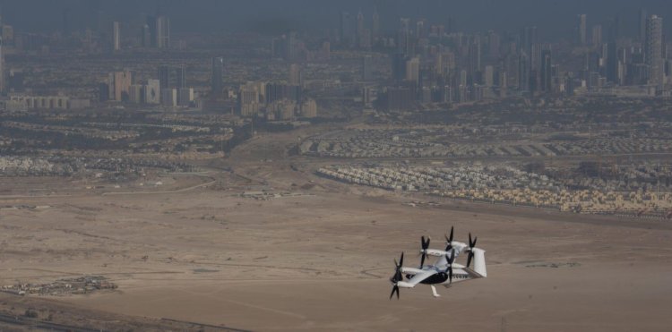 Uaes First Air Taxi