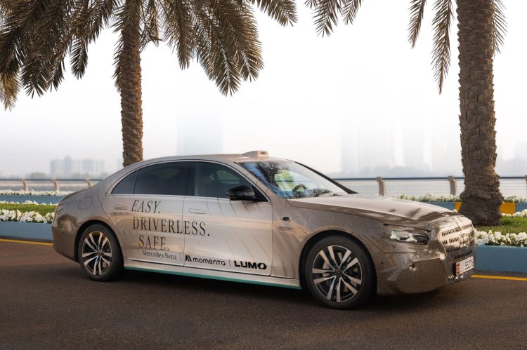 Mercedes Benz Momenta Lumo Sclass Robotaxi 2 Scale