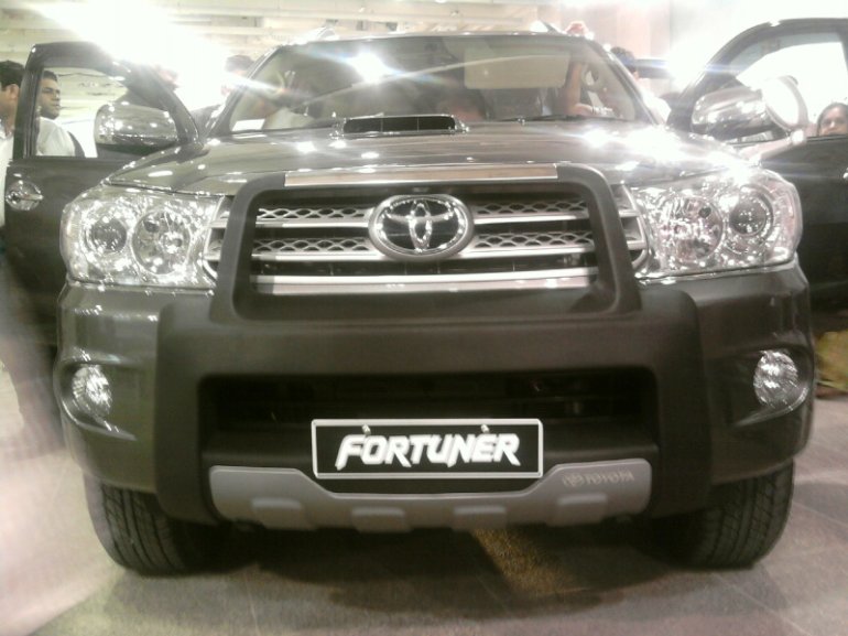 Toyota_Fortuner_India - 2