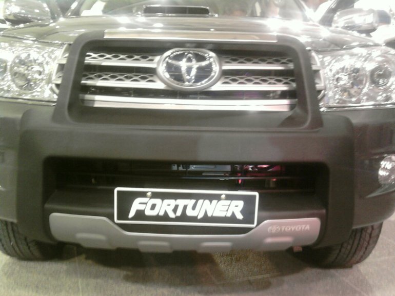 Toyota_Fortuner_India - 4