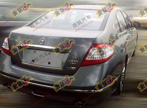 2011 Nissan Teana rear