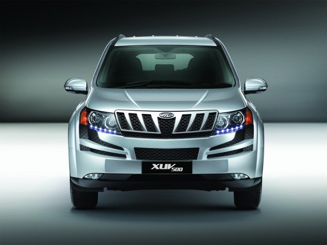 Mahindra XUV500 Hero Silver