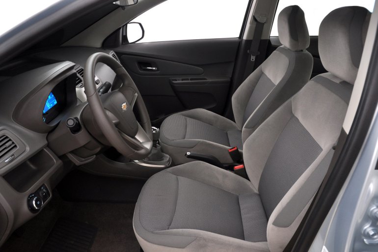 Chevrolet Cobalt interiors