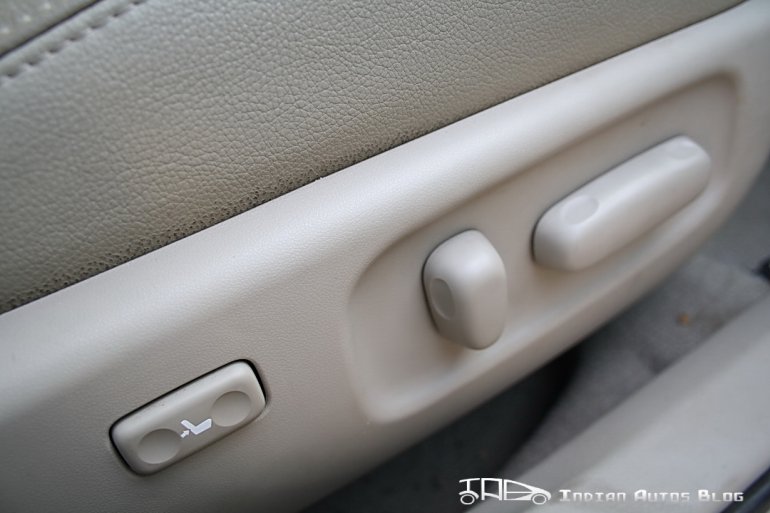 Facelifted Toyota Corolla Altis electrically adjustable driver seats