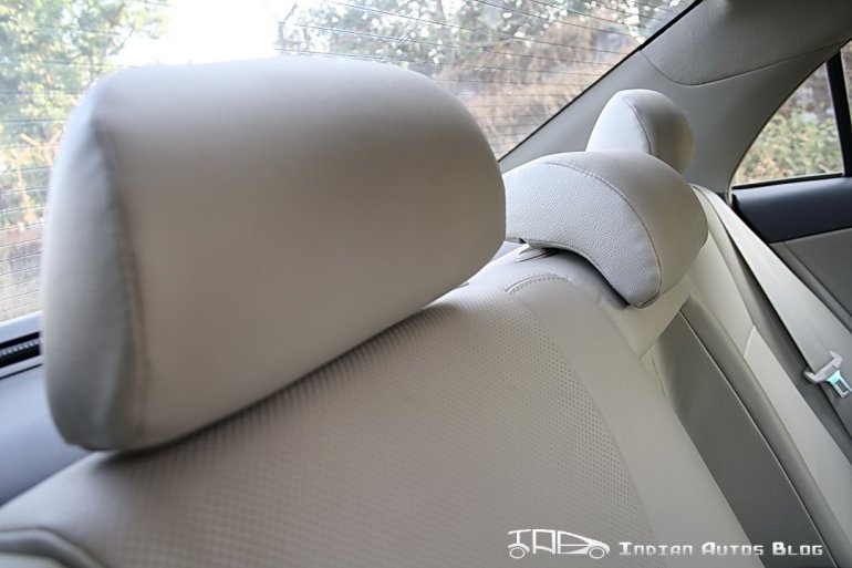 Facelifted Toyota Corolla Altis head rest