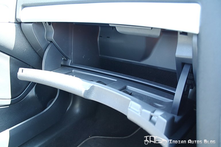 Skoda Laura vRS glovebox